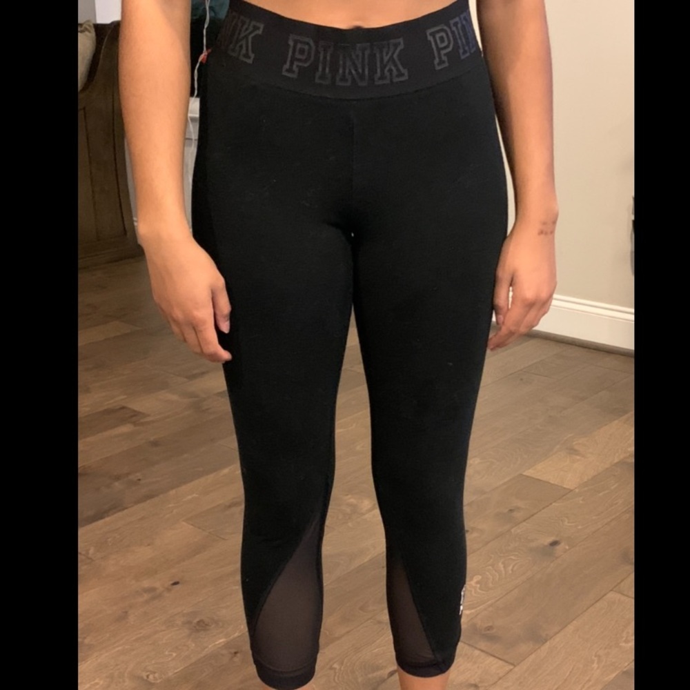 Victoria’s Secret Cropped Leggings